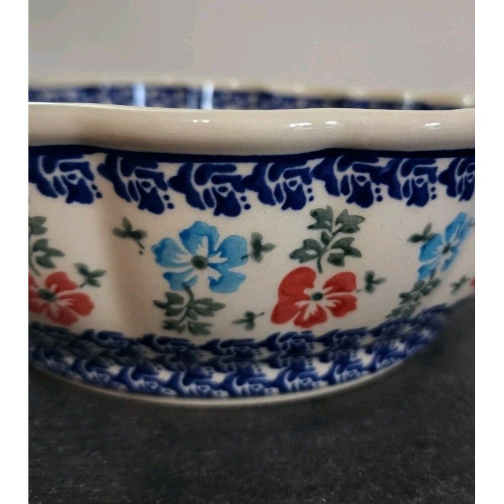 Polish Pottery Boleslawiec Hand Made Rare Scalloped Edge Large Bowl 2/200 New - Picture 3 of 12